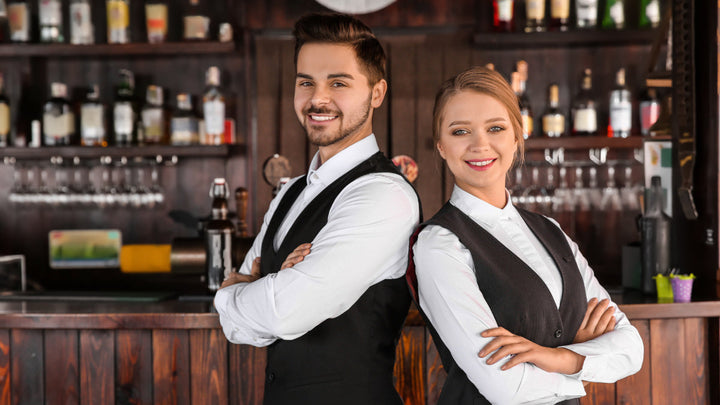 Abbigliamento Personalizzato per Bar e Personale di Sala: Professionalità e Stile per il Tuo Locale