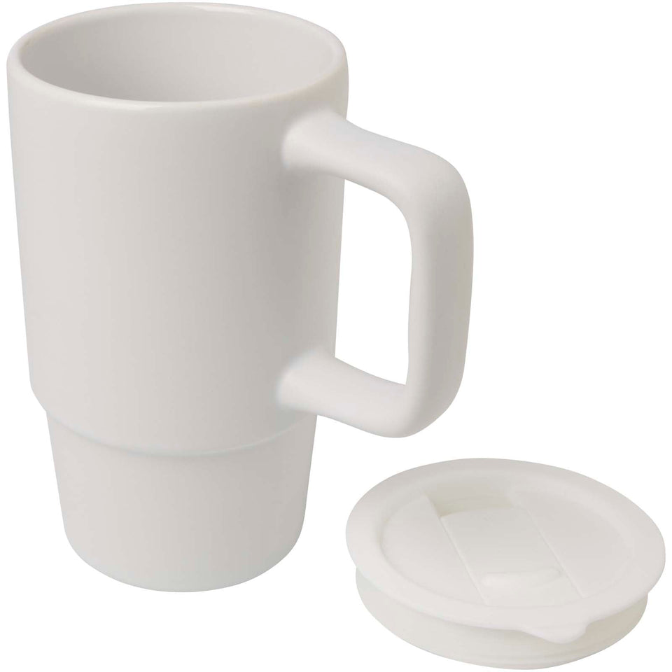 Tazza in ceramica da 450 ml con coperchio in plastica Carter personalizzato con logo - Pubblienne