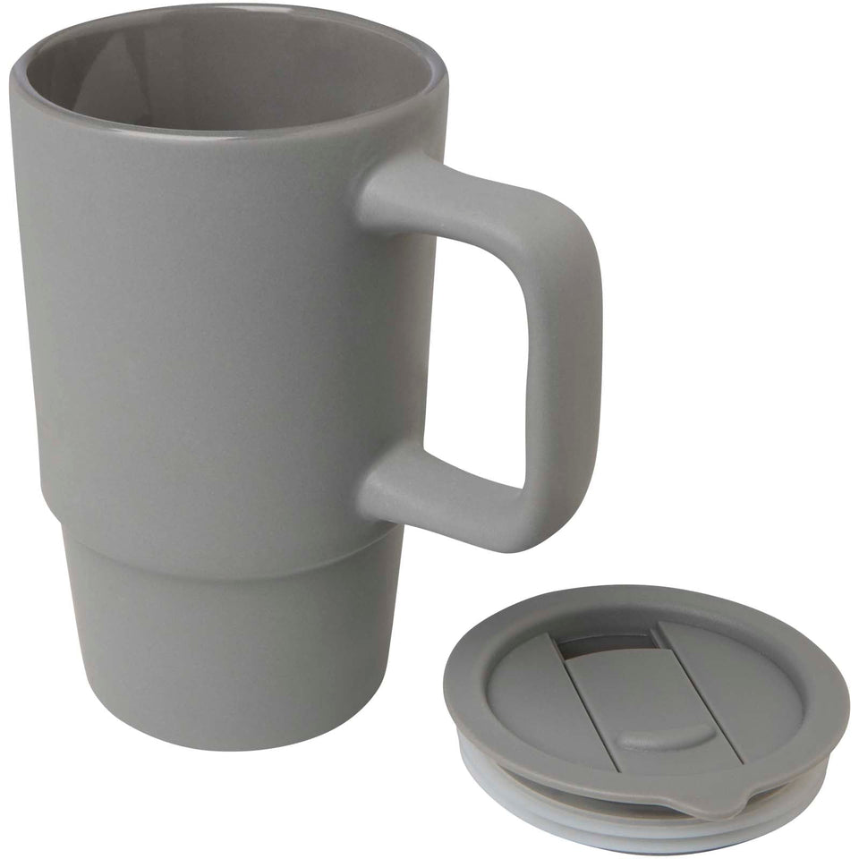 Tazza in ceramica da 450 ml con coperchio in plastica Carter personalizzato con logo - Pubblienne