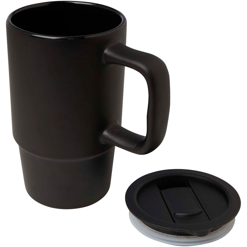 Tazza in ceramica da 450 ml con coperchio in plastica Carter personalizzato con logo - Pubblienne