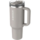 Bicchiere Stanley Quencher® ProTour da 1180 ml in acciaio inox riciclato isolato con cannuccia ribaltabile personalizzato con logo - Pubblienne