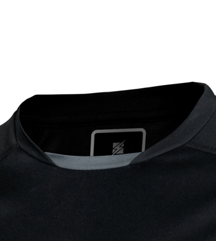 https://www.zeusport.it/public//prodotti/1025_2_maglat-monolith-detail-3.jpg