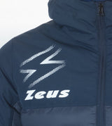 https://www.zeusport.it/public//prodotti/1059_1_GIUB.OLYMPIA%20BLU%20dett%202.jpg