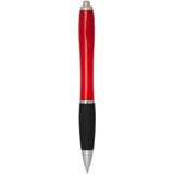 Penna a sfera in plastica riciclata certificata RCS con fusto colorato e impugnatura di colore nero (inchiostro nero) Nash personalizzato con logo - Pubblienne