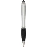 Penna a sfera con pennino in plastica riciclata RCS con fusto colorato e impugnatura di colore nero (inchiostro nero) Nash personalizzato con logo - Pubblienne