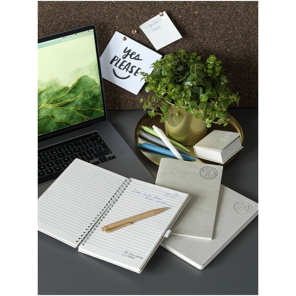 Blocco note a spirale Dairy Dream in formato A5 realizzato con cartoni del latte riciclati personalizzato con logo - Pubblienne