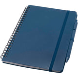 Blocco note formato A5 con copertina rigida in plastica recuperata in prossimità degli oceani e penna a sfera Thalaasa (inchi personalizzato con logo - Pubblienne