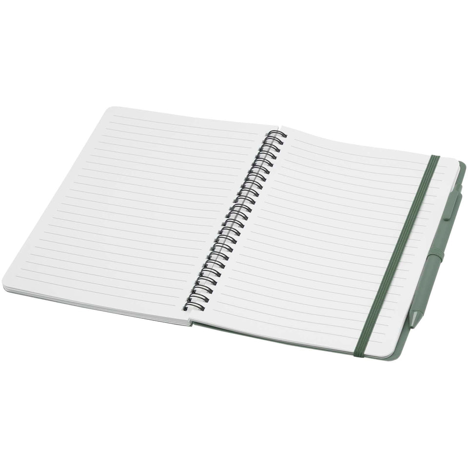 Blocco note formato A5 con copertina rigida in plastica recuperata in prossimità degli oceani e penna a sfera Thalaasa (inchi personalizzato con logo - Pubblienne