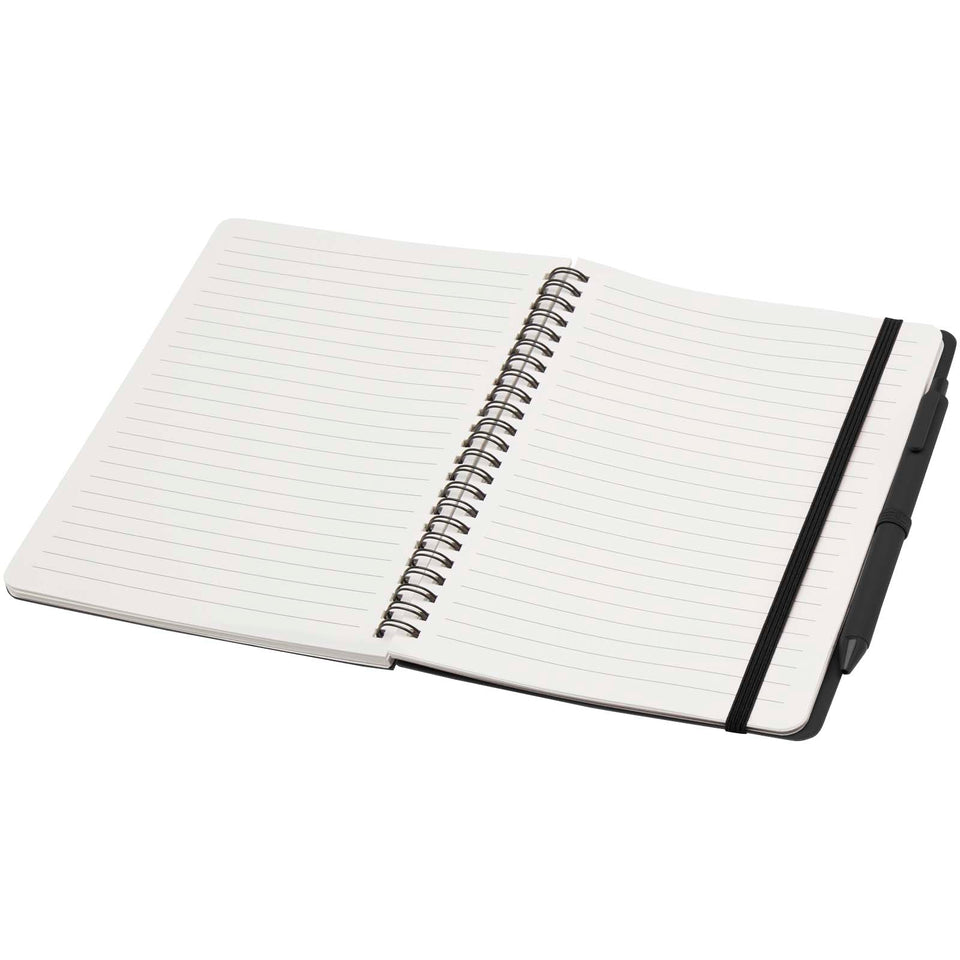 Blocco note formato A5 con copertina rigida in plastica recuperata in prossimità degli oceani e penna a sfera Thalaasa (inchi personalizzato con logo - Pubblienne