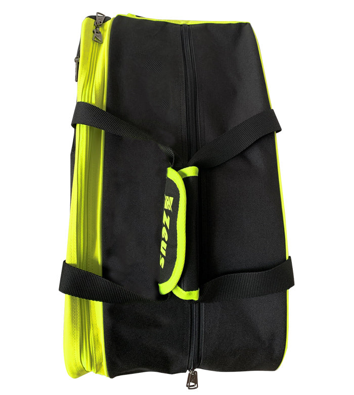 https://www.zeusport.it/public//prodotti/1160_232_borsa%20padel%20front.jpg