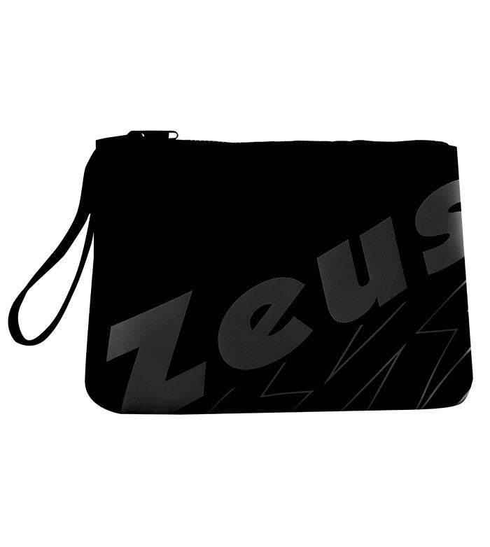 https://www.zeusport.it/public/prodotti/1210_2_handbag-papu-nera-fronte-700X782.jpg