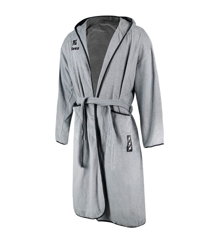 https://www.zeusport.it/public/prodotti/1228_23_accappatoio-grigio-nero_def.jpg