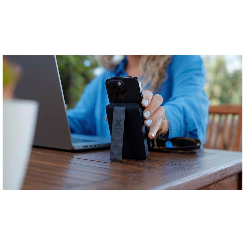 Power bank wireless magnetico da 10.000 mAh 5 W Xtorm FS5W101 personalizzato con logo - Pubblienne