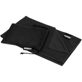 Asciugamano sportivo Raquel di raffreddamento in PET riciclato con pouch 80 x 30 cm personalizzato con logo - Pubblienne