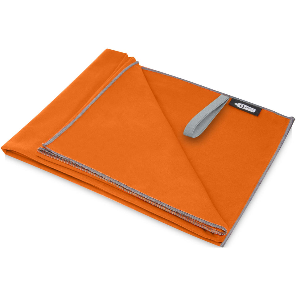 Asciugamano Pieter ultra leggero e ad asciugatura rapida in PET riciclato 130 x 80 cm personalizzato con logo - Pubblienne