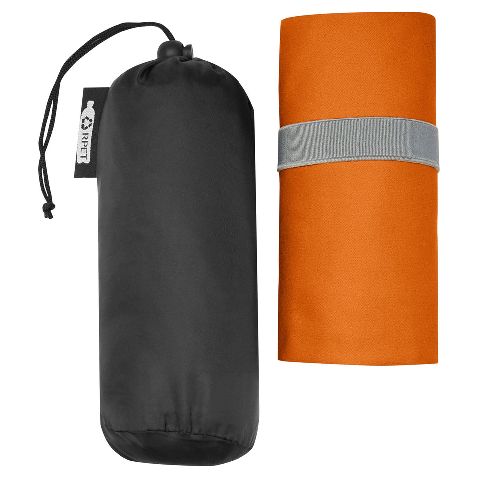 Asciugamano Pieter ultra leggero e ad asciugatura rapida in PET riciclato 130 x 80 cm personalizzato con logo - Pubblienne