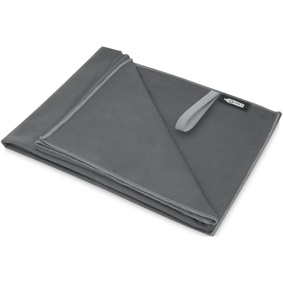 Asciugamano Pieter ultra leggero e ad asciugatura rapida in PET riciclato 130 x 80 cm personalizzato con logo - Pubblienne
