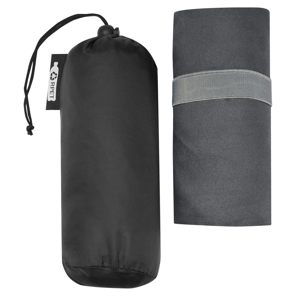 Asciugamano Pieter ultra leggero e ad asciugatura rapida in PET riciclato 130 x 80 cm personalizzato con logo - Pubblienne