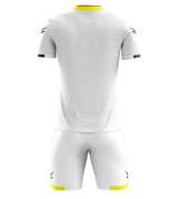 https://www.zeusport.it/public//prodotti/1291_87_KIT-BOLT-BIANCO-GIALLO-BLU-RETRO-.jpg