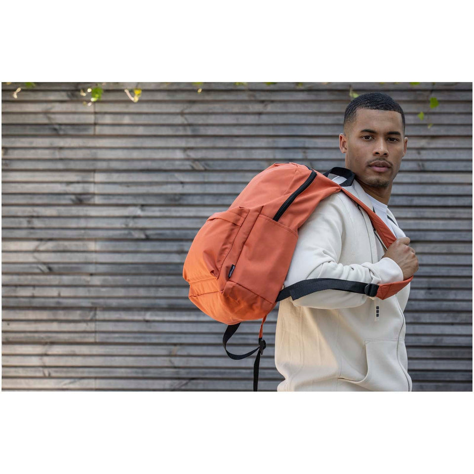 Zaino per portatile da 14" in materiale riciclato certificato GRS da 16 litri Byron personalizzato con logo - Pubblienne