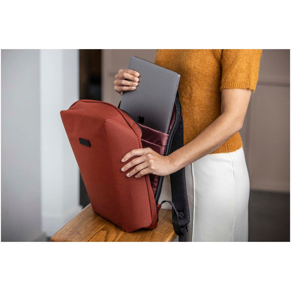 Zaino antifurto per portatile da 15" in materiale riciclato certificato GRS Luma - 10L personalizzato con logo - Pubblienne