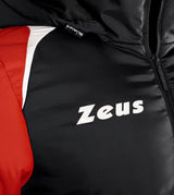https://www.zeusport.it/public//prodotti/1766_38_Giubbotto-Victoria-rosso-nero-dettaglio-01-.jpg