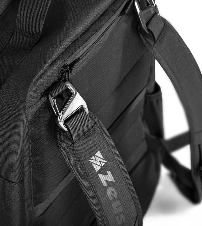 https://www.zeusport.it/public//prodotti/1772_2_Zaino-Utility-nero-07.jpg