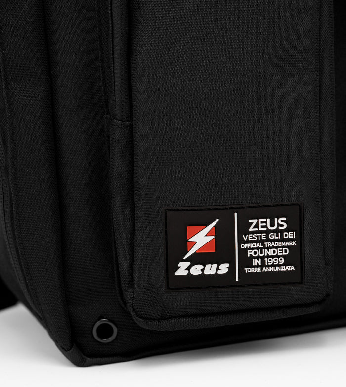 https://www.zeusport.it/public//prodotti/1772_2_Zaino-Utility-nero-10.jpg