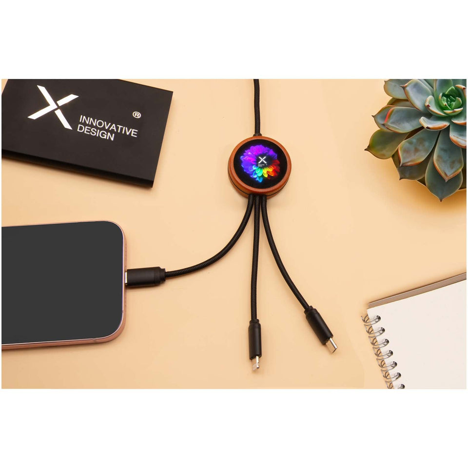 Cavo di ricarica da 40 W 5 in 1 in rPET riciclato con logo luminoso e custodia rotonda in legno SCX.design C37 personalizzato con logo - Pubblienne